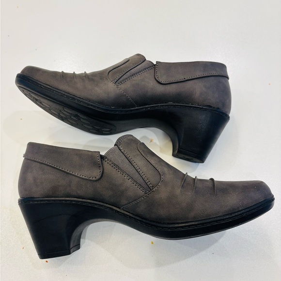Easy Street Dark Gray Ankle Bootie slip on size 9 - Picture 7 of 11